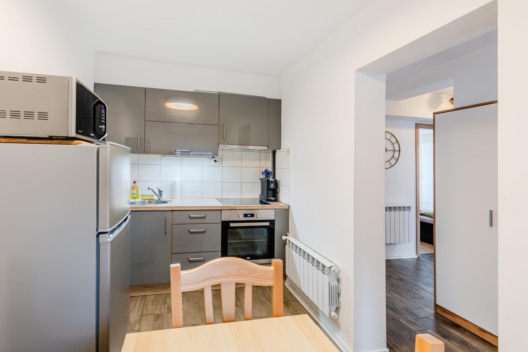 Hosnar, Apartma Lev