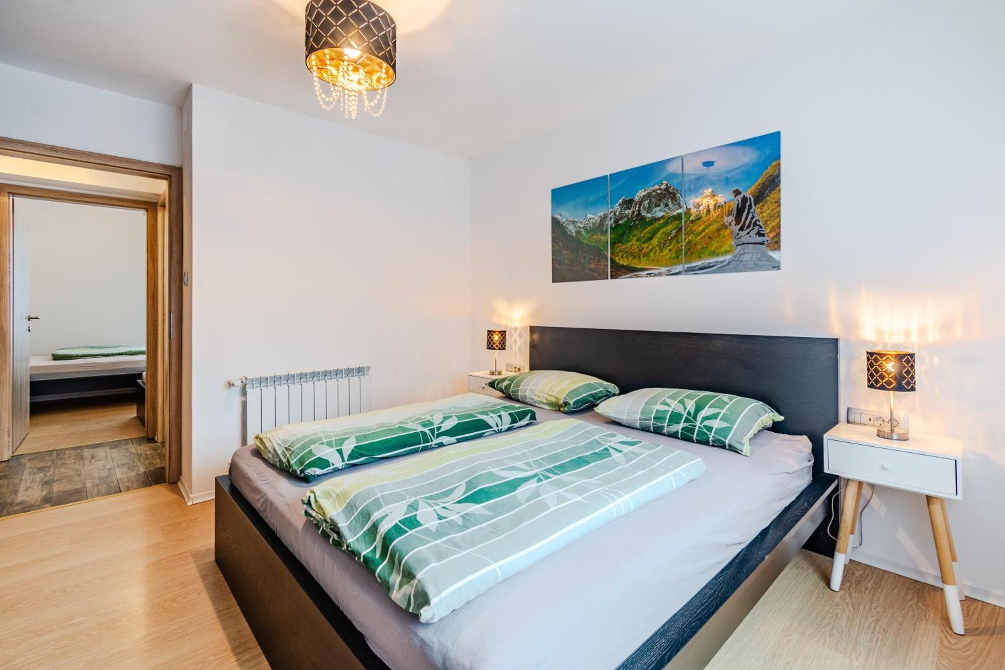 Hosnar, Apartma Lev *